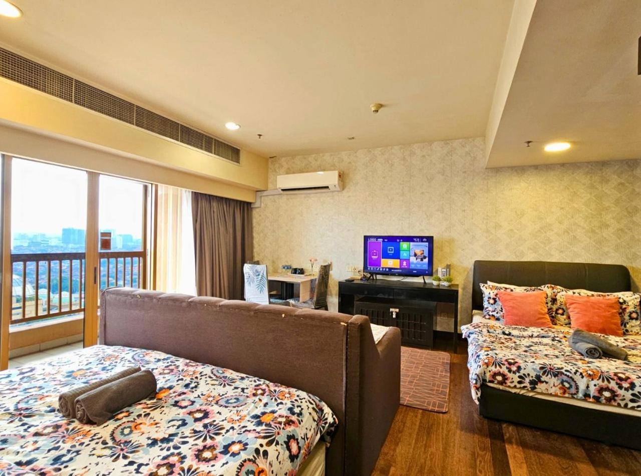 Sunway Studio Homestay With Balcony, Connecting Sunway Pyramid Mall & Sunway Lagoon Petaling Jaya Room photo