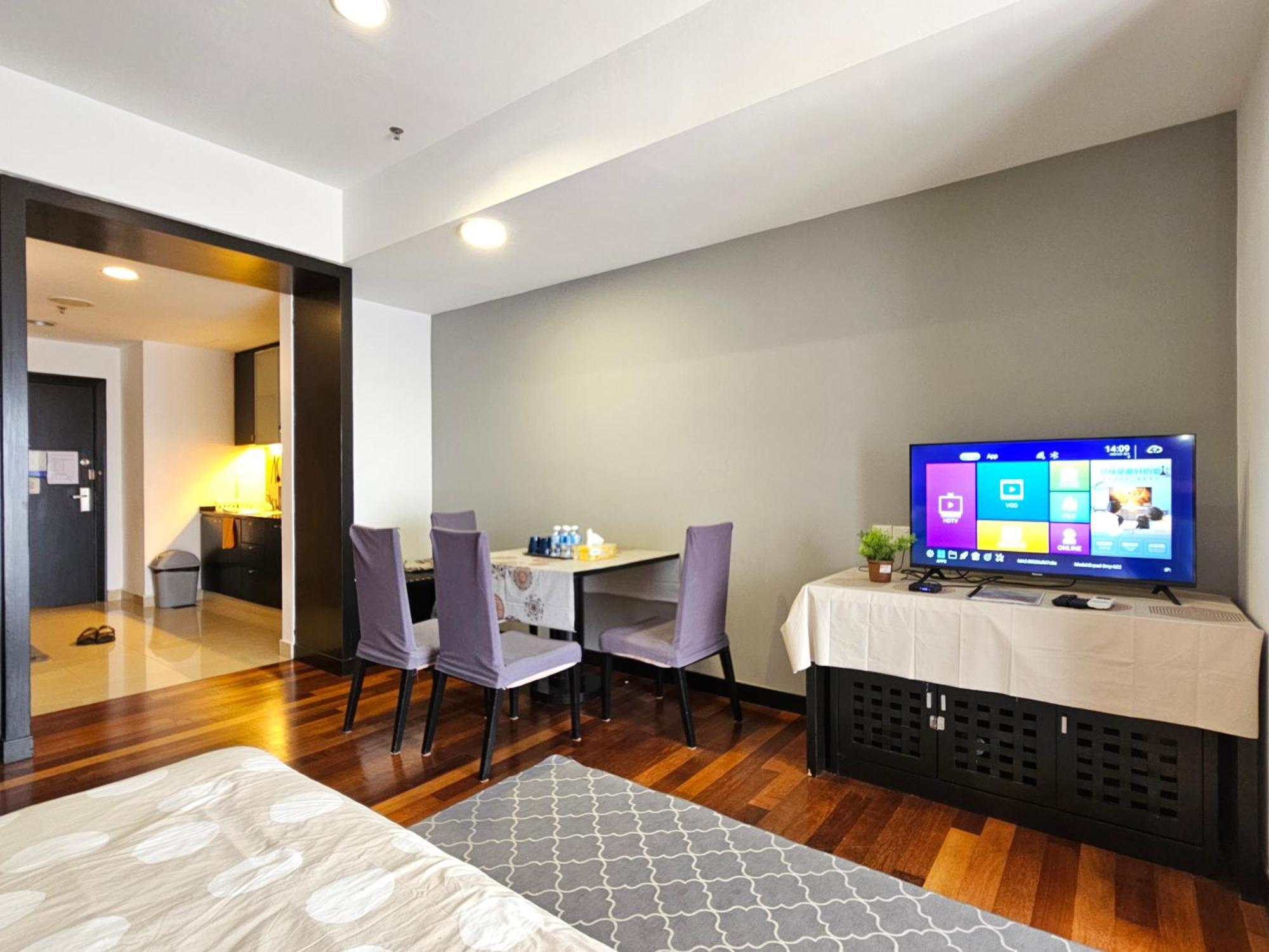 Sunway Studio Homestay With Balcony, Connecting Sunway Pyramid Mall & Sunway Lagoon Petaling Jaya Room photo
