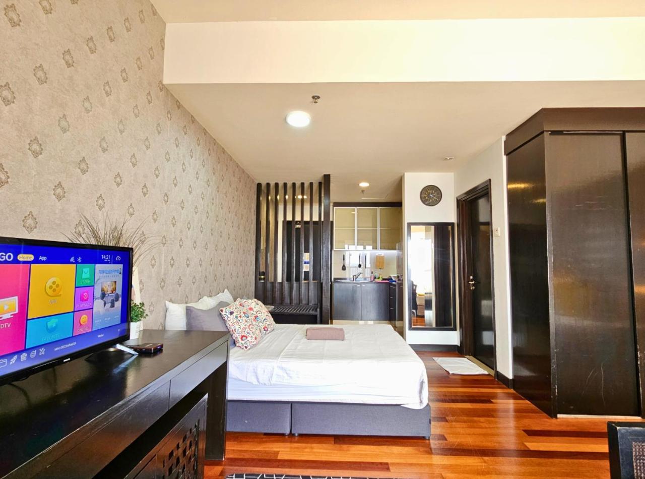 Sunway Studio Homestay With Balcony, Connecting Sunway Pyramid Mall & Sunway Lagoon Petaling Jaya Room photo