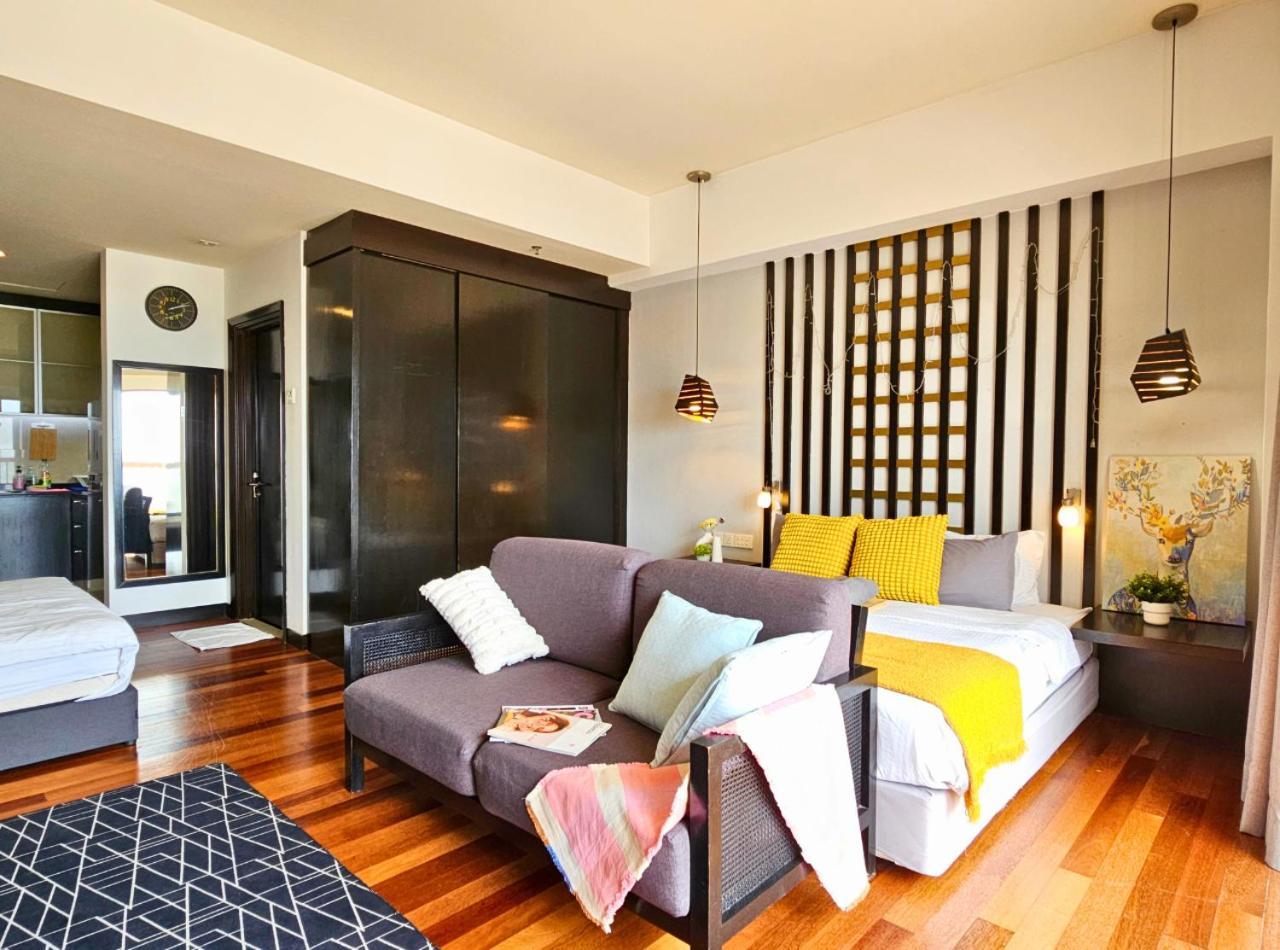 Sunway Studio Homestay With Balcony, Connecting Sunway Pyramid Mall & Sunway Lagoon Petaling Jaya Exterior photo