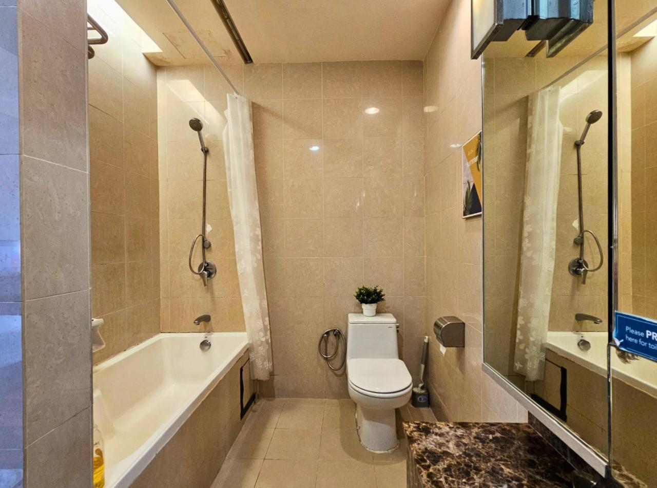 Sunway Studio Homestay With Balcony, Connecting Sunway Pyramid Mall & Sunway Lagoon Petaling Jaya Room photo